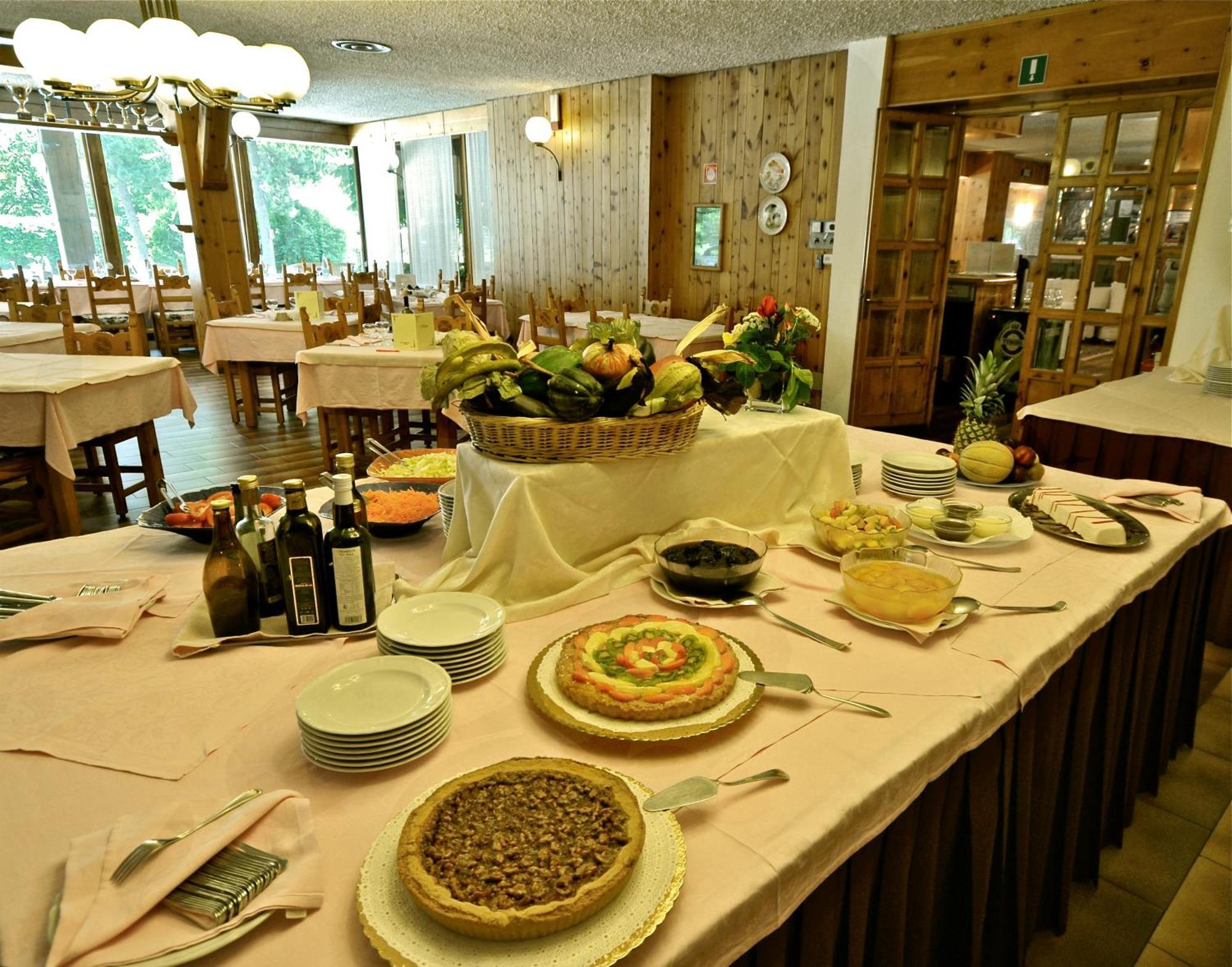 Hotel Nazionale Bormio Bagian luar foto