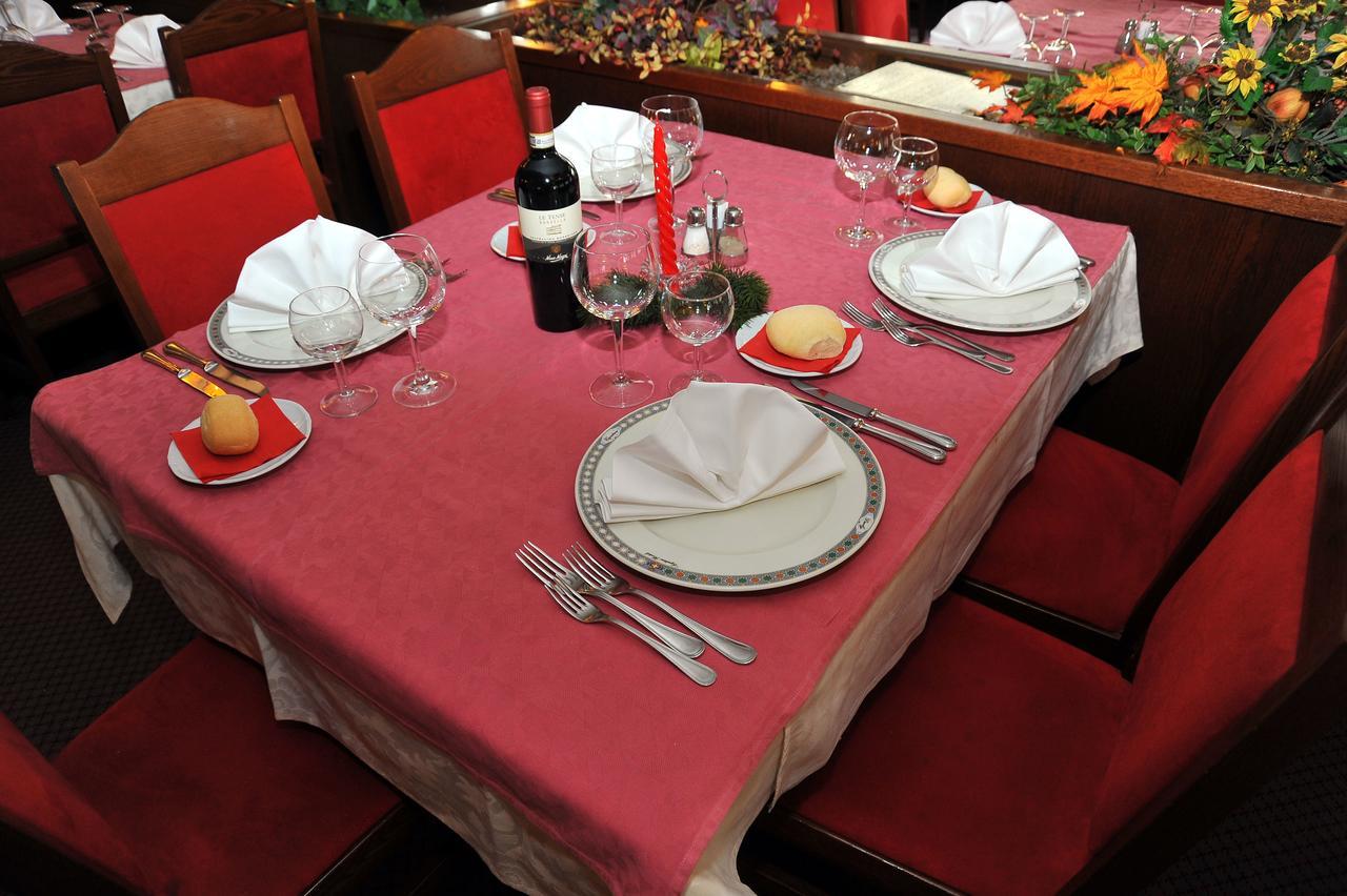 Hotel Nazionale Bormio Bagian luar foto