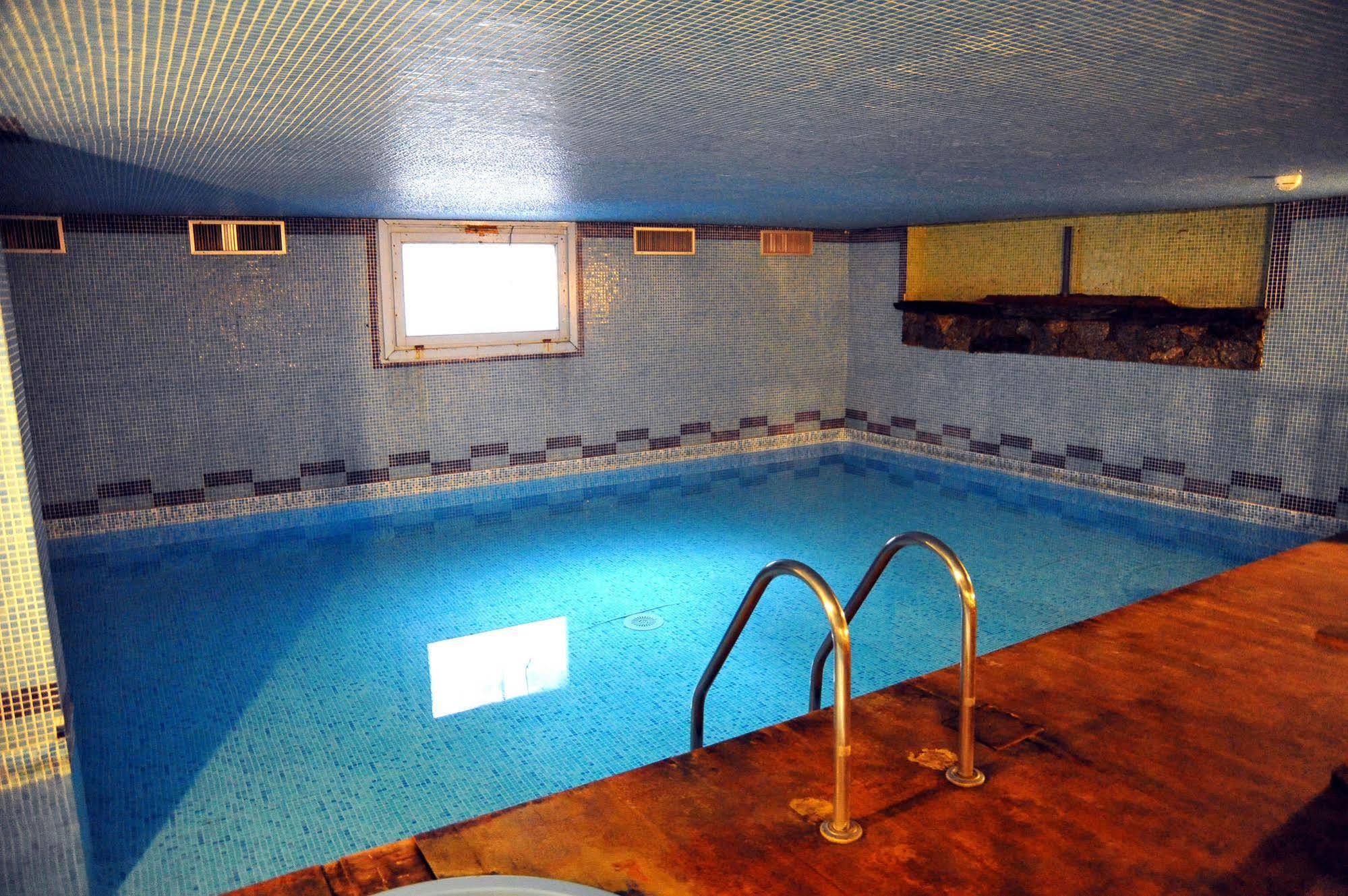 Hotel Nazionale Bormio Bagian luar foto