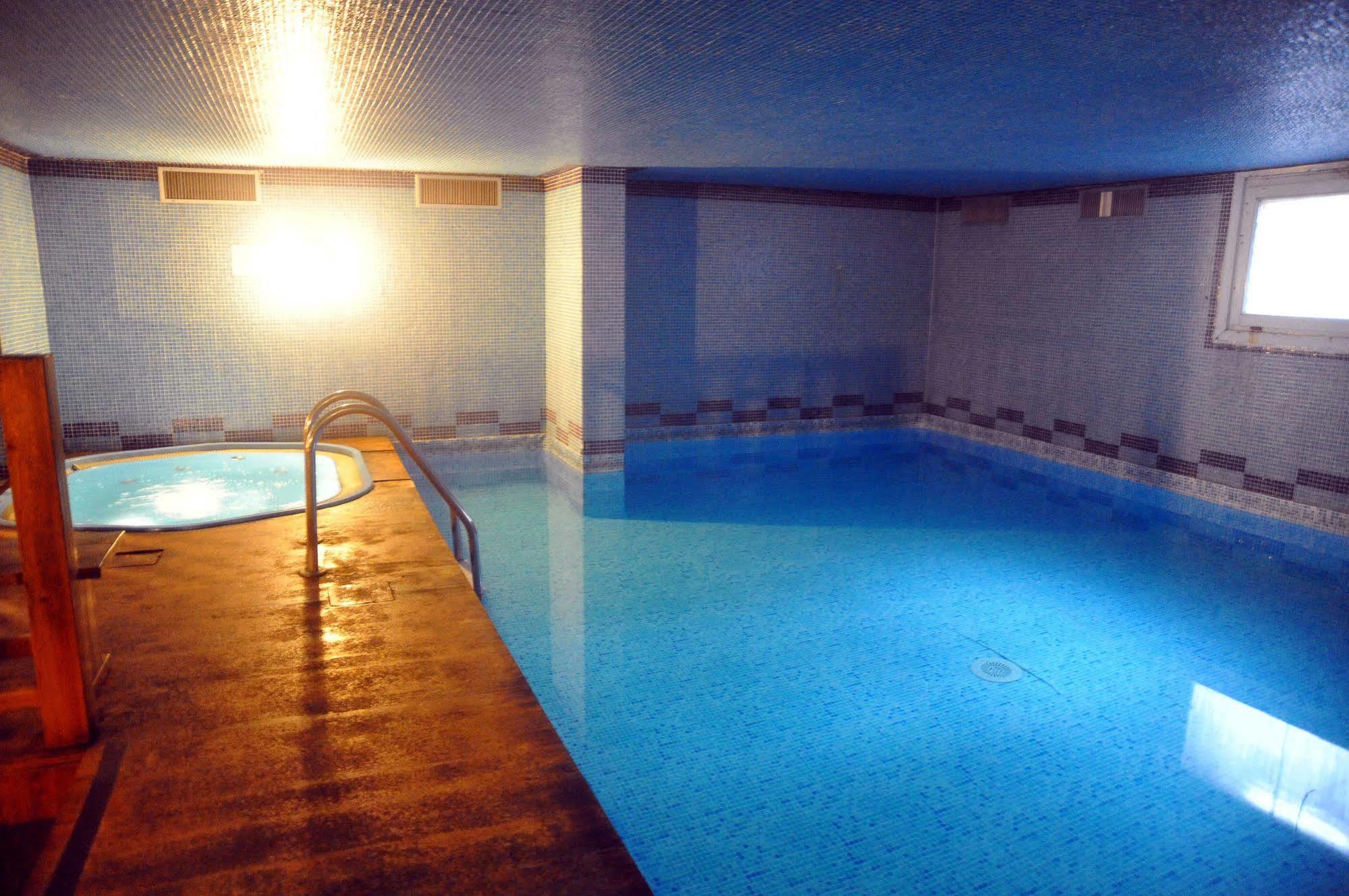Hotel Nazionale Bormio Bagian luar foto