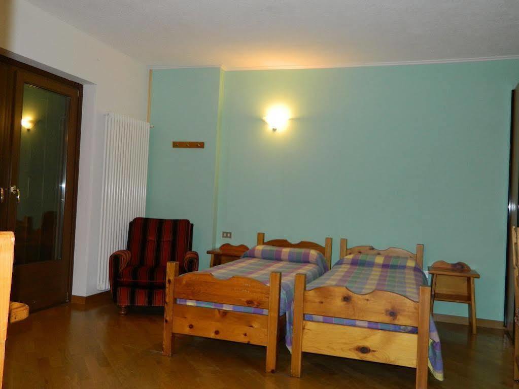 Hotel Nazionale Bormio Bagian luar foto