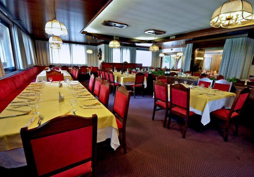 Hotel Nazionale Bormio Bagian luar foto
