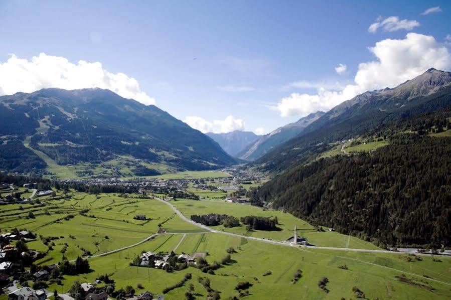 Hotel Nazionale Bormio Bagian luar foto